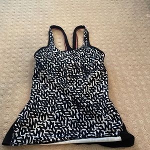 patterned lululemon tank top, size 4